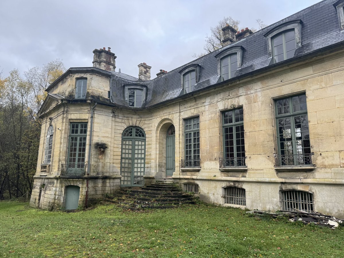 julienmarquis89's tweet photo. Merveilleux château de Stors, accompagné vers sa renaissance par @chasseur2chato #passionpatrimoine #contantdivry #princedeconti https://t.co/AZVGMfU7px