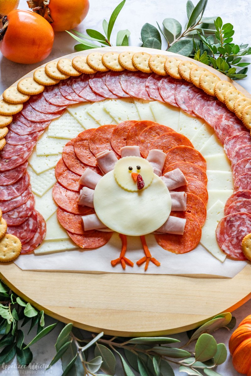 😍🦃🧀 Recipe: appetizeraddiction.com/thanksgiving-t…
Thanksgiving Turkey Charcuterie Board - Perfect last-minute appetizer. #charcuterieboard #thanksgivingappetizer #thanksgivingcharcuterie #thanksgiving2023