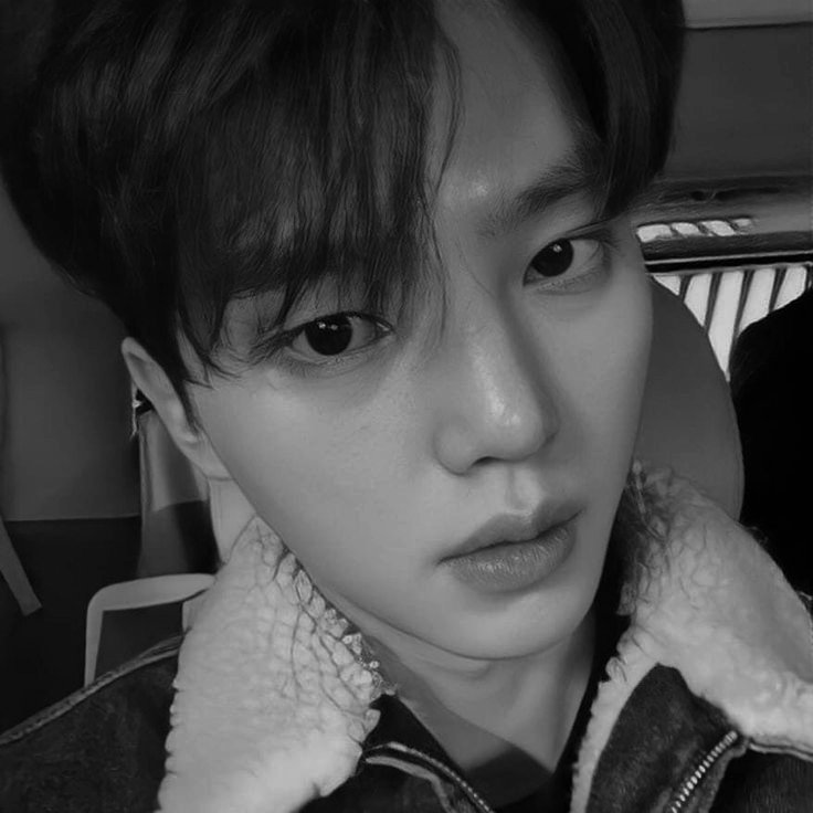 ㅤ️

Nyoba selfie waktu jalan pulang.

ㅤ️