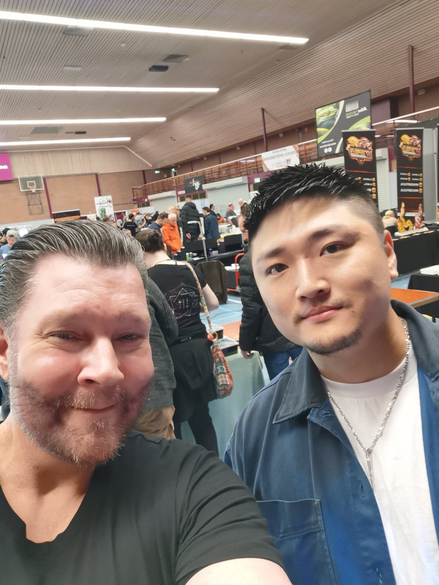 Pybreed1's tweet image. The Nijmegen Reptile Expo on Sunday 19.11.2023 was amazing...the world is so small that i have meet a long time friend from Japan..
Was great to meet you Santoshi from @06shockwave , hope we see us again!
.
#ボールパイソン
#バナナの家
#ballpython
#06shockwave
#royalpython
#球蟒