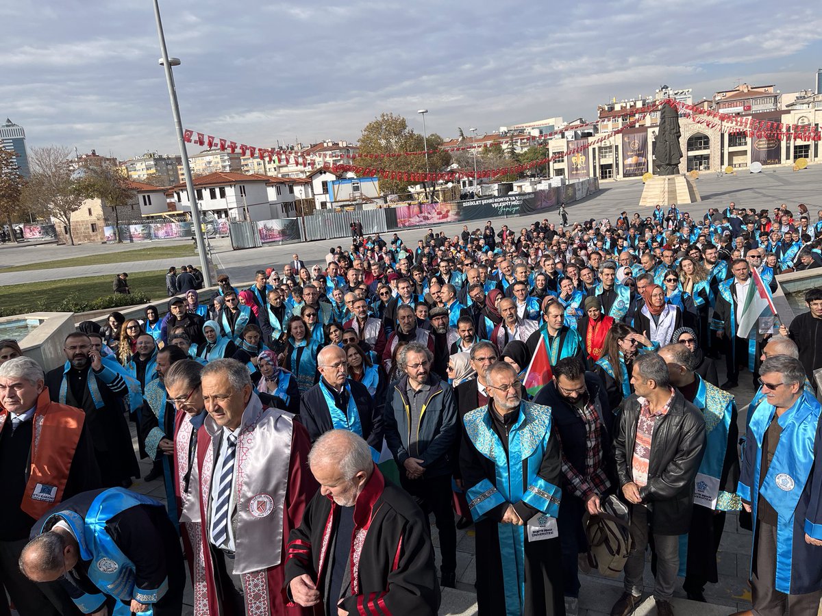 İnsan Haklarını ayaklar altına alanları #BİLİMREDDEDER!

Konya’daki 5 Üniversitenin Bilim İnsanları #Gazze’ye Destek Yürüyüşü’nde.

📍Kılıçarslan Meydanı
