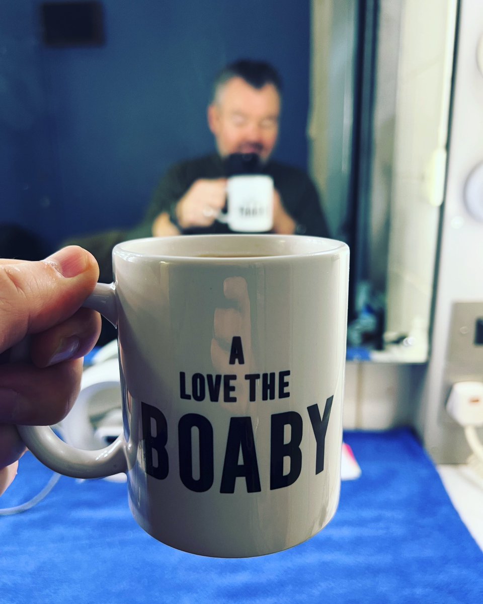 GrantStottOnAir's tweet photo. First dressing room cup of tea of the run.
#Funtimes
#LetsDaeThis
#PeterPanto
#Panto
#DressingRoom
#Boaby
πͺπ΄ββ οΈπ§π»ββοΈπ https://t.co/89au4cVthr