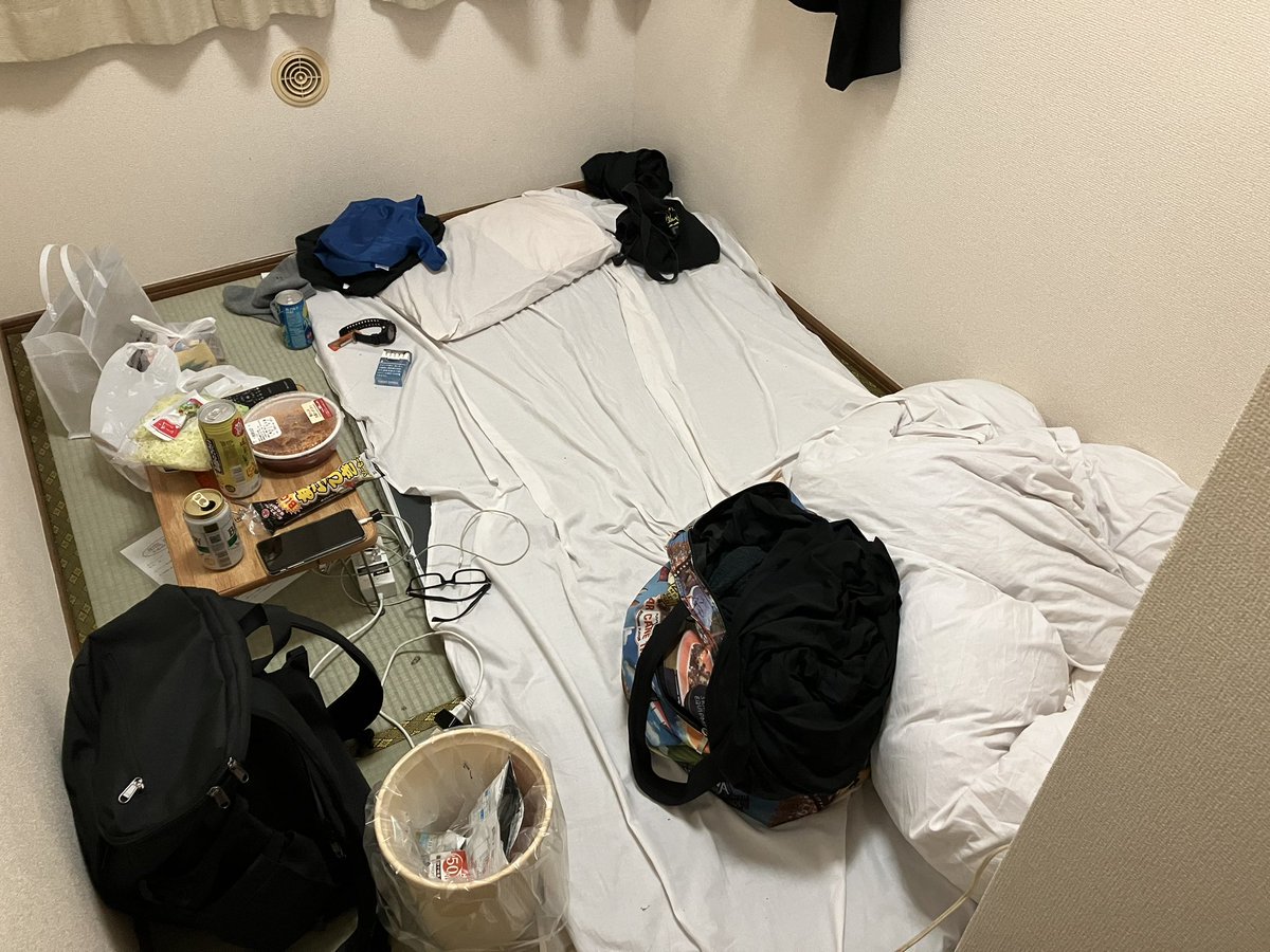zun4473's tweet photo. 今回はチープな宿をとったが
なかなか悪く無い https://t.co/ONqHMsWUno