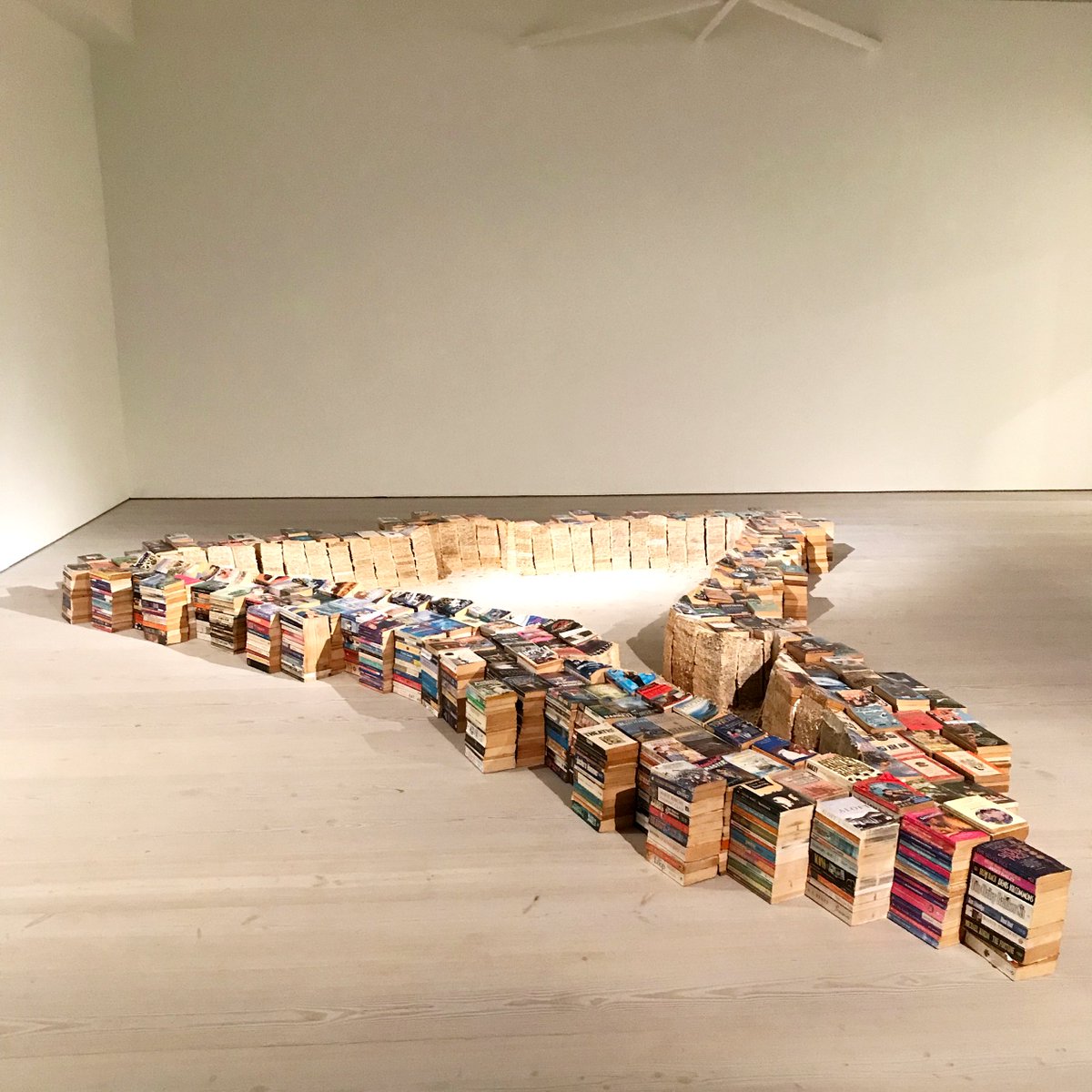 DeborahDuffin's tweet photo. More images: 'If Not Now, When, Generations of Women in Sculpture in Britain 1960-2023'. Toured from @HepworthGallery to @saatchi_gallery Images: #amystephens #shelaghwakely #victoriarance #rosielevenson #mandyhavers open now until 22nd Jan @KerryHarker #annadouglas #lornagreen https://t.co/avFo3gJSFi