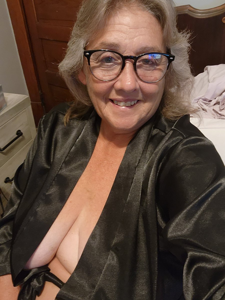 Ava stone tweet media