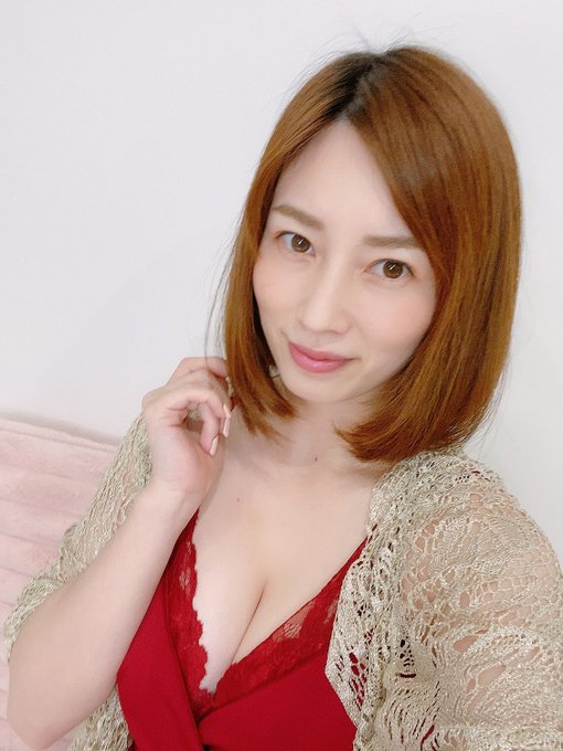 お久しぶりです。 SNSおサボりマンです。  本日21時からチャット無料枠始まります！ 是非遊びに来てください✨ https://t.co/ARtgxTWosa