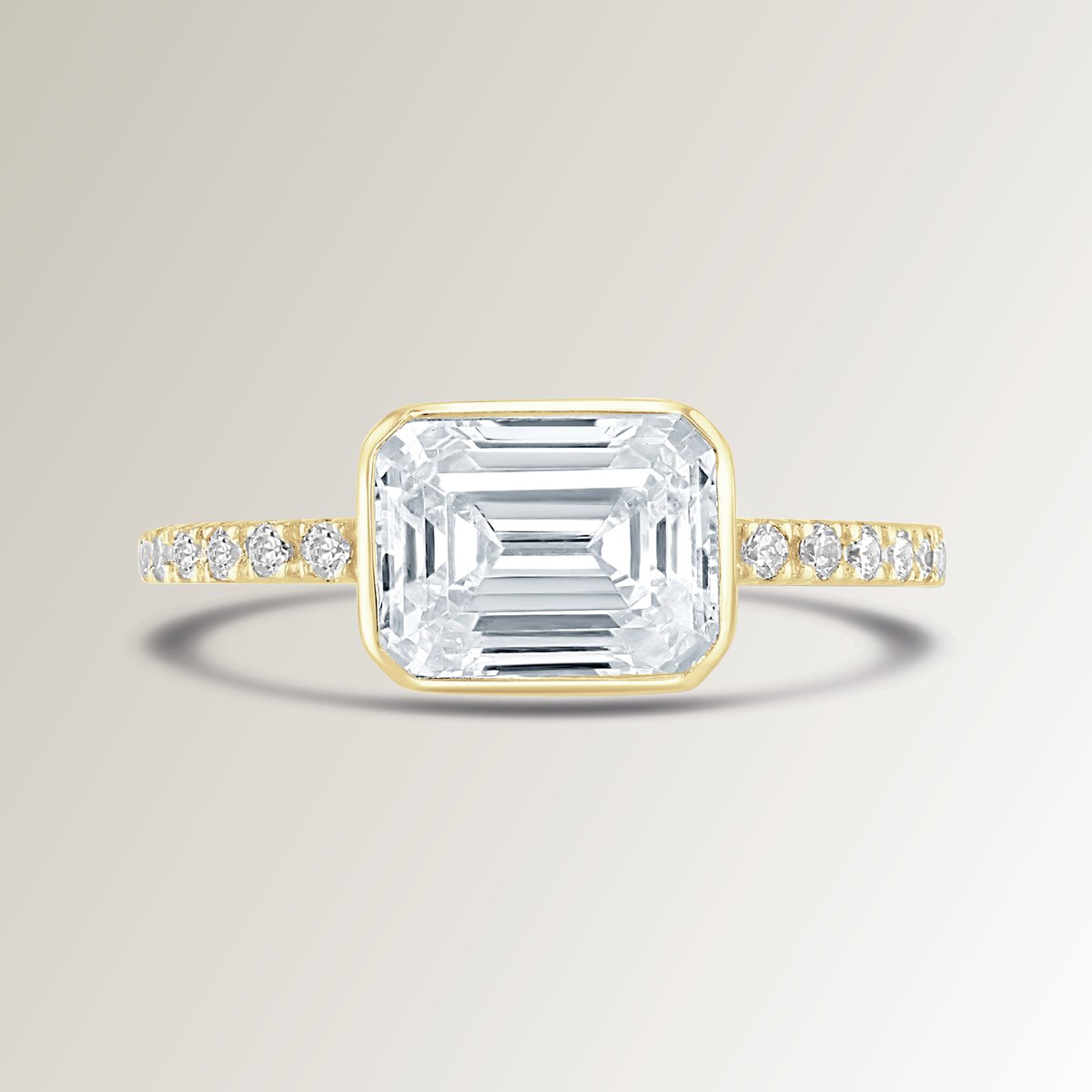 BrownNewirth's tweet photo. Modern Aesthetics with Timeless Elegance. Striking emerald cut diamond encased in a sleek bezel setting 💎 Explore our #SiloutteCollection featuring engagement rings, pendants, and earrings.

Solitaire Ring: EN324
Solitaire Earrings: ER323
Solitaire Pendant: PND323 https://t.co/mHAUHR4x3v