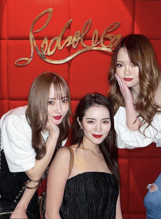 redsolebar's tweet photo. RED SOLE BAR OPEN at 21:00😁
Wednesday!!✨️✨The 2 staff members are going to have a great time today too🔥We are waiting for a lot of visitors😚
#Osaka Minami #Shinsaibashi BAR #Kitashinchi
#Fashionable shop #beautiful woman #beautiful woman #women's association
#BAR #TikTok https://t.co/EyPcVKnzkb