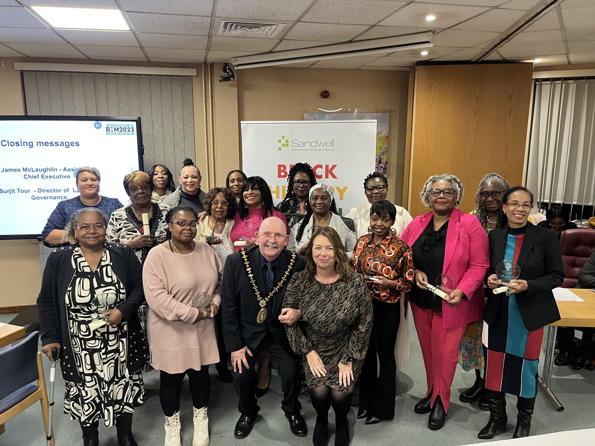 The Mayor and @leadersandwell welcomed women whose inspirational stories were nominated for recognition during #BlackHistoryMonth as part of our Saluting our Sisters project. sandwell.gov.uk/SalutingOurSis… #CelebrateSandwell #BostinPeople