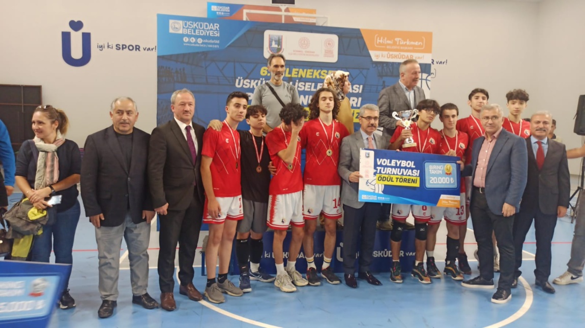 iul1938's tweet photo. ÜSKÜDAR BELEDİYESİ VOLEYBOL TURNUVASINDA 1.OLDUK https://t.co/TBF5SkGxzU https://t.co/1t5AJu7Wo6