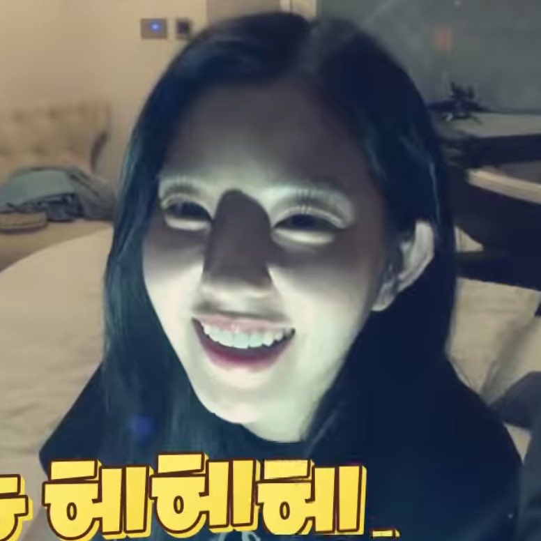 irene_gifs's tweet photo. the light angle is important 😁

#IRENE #아이린 https://t.co/uUC62bK5J4
