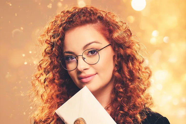 Carrie Hope Fletcher is heading out on a new UK tour! whatsonstage.com/news/carrie-ho…