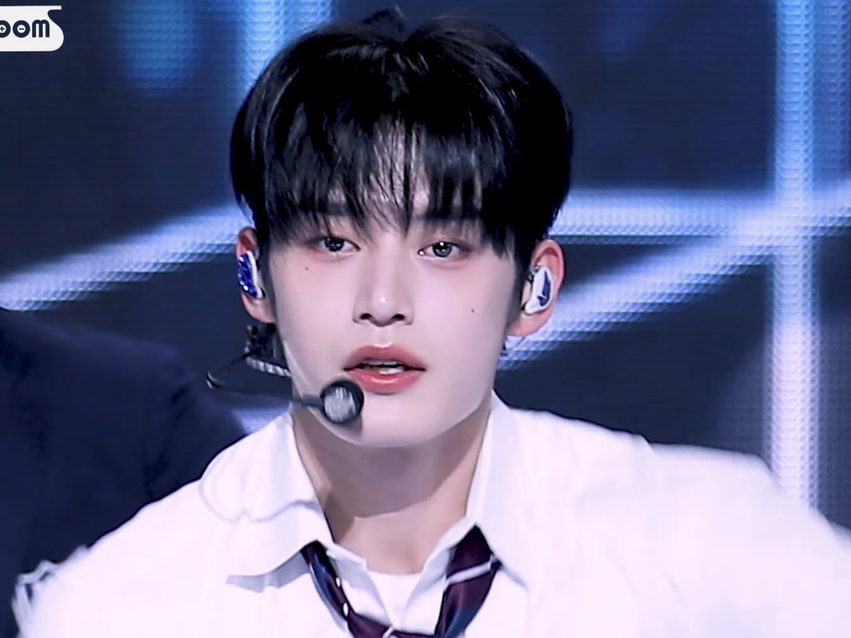 욤 tweet media