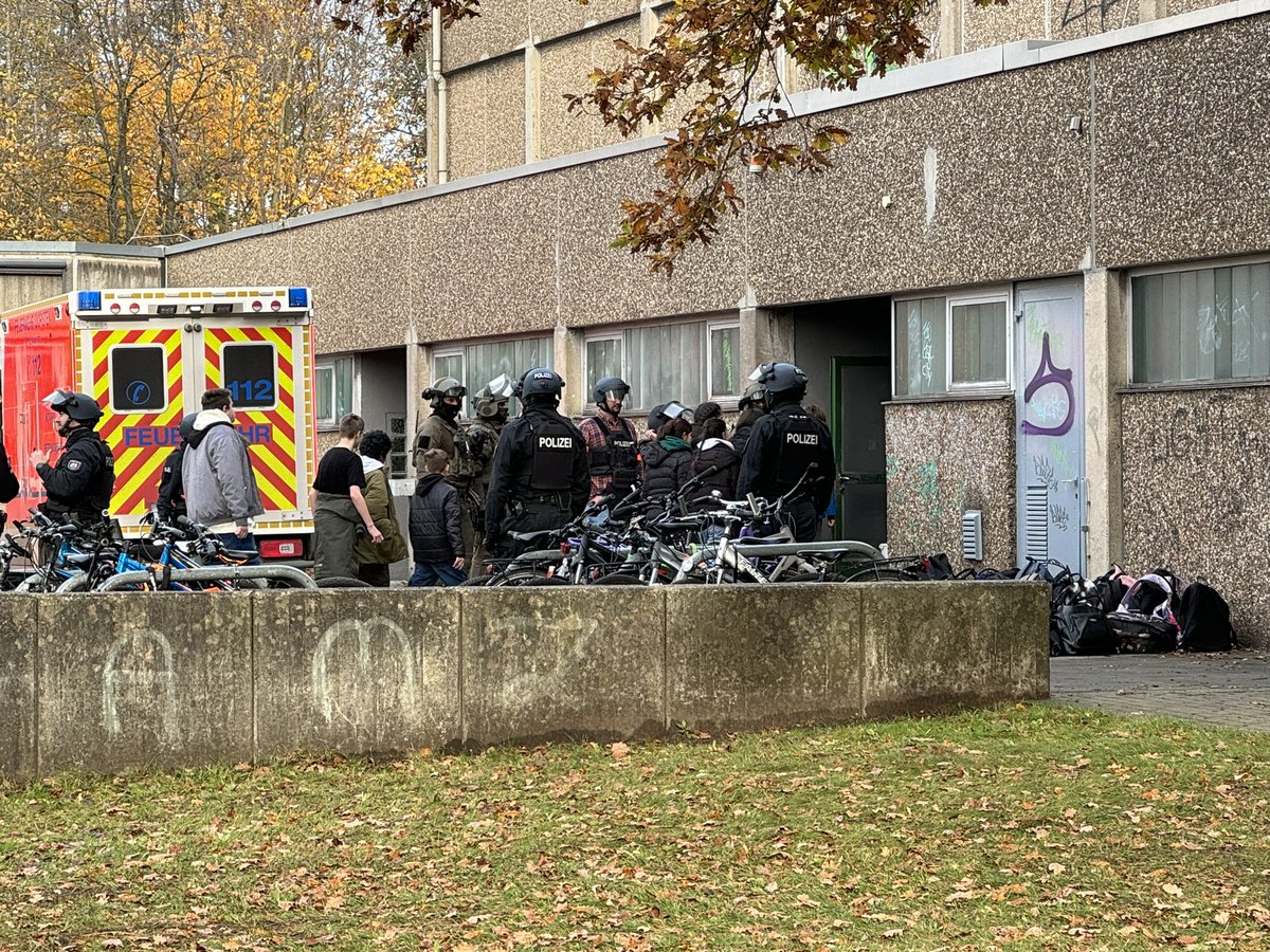 Frank Schneider tweet media