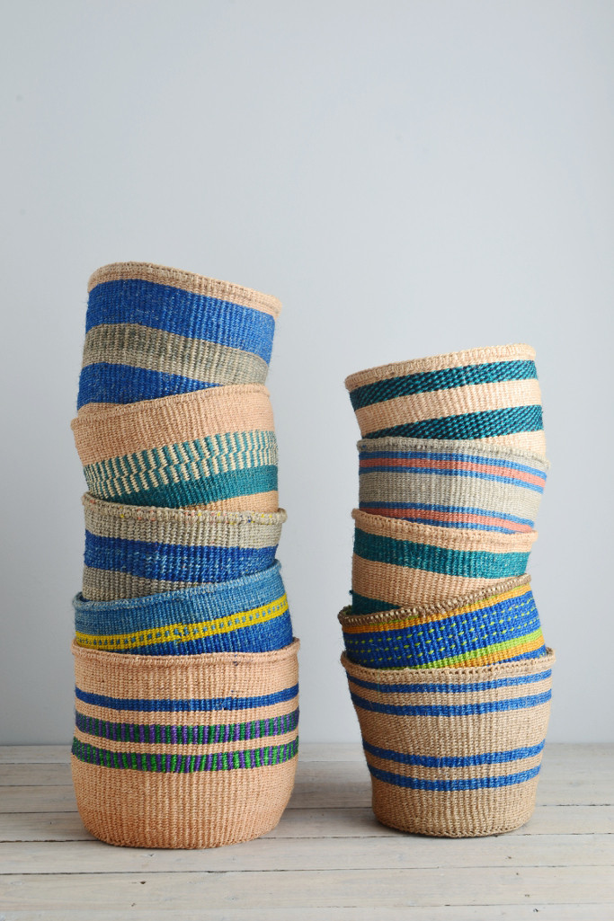DecoratorsNotes's tweet image. This is a rare chance to own something genuinely unique. Individually woven from indigenous sisal grass. These colourful baskets can be used as planters, desk tidies and fruit bowls - and as storage baskets for toys and blankets, stationery, slippers, knitting - you name it!