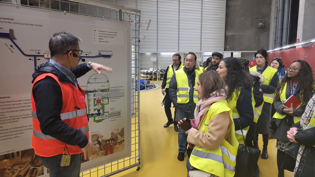UlrikeRitzinger's tweet photo. @illwerkevkw with its pumped storage hydropower plants can produce energy when other sustainable energy sources like wind or sun are not available - and thus contributes to the stability of the European electricity grid. #ALPSaustria @MFA_Austria #NetworksCreateFuture https://t.co/5TESpCNqBk