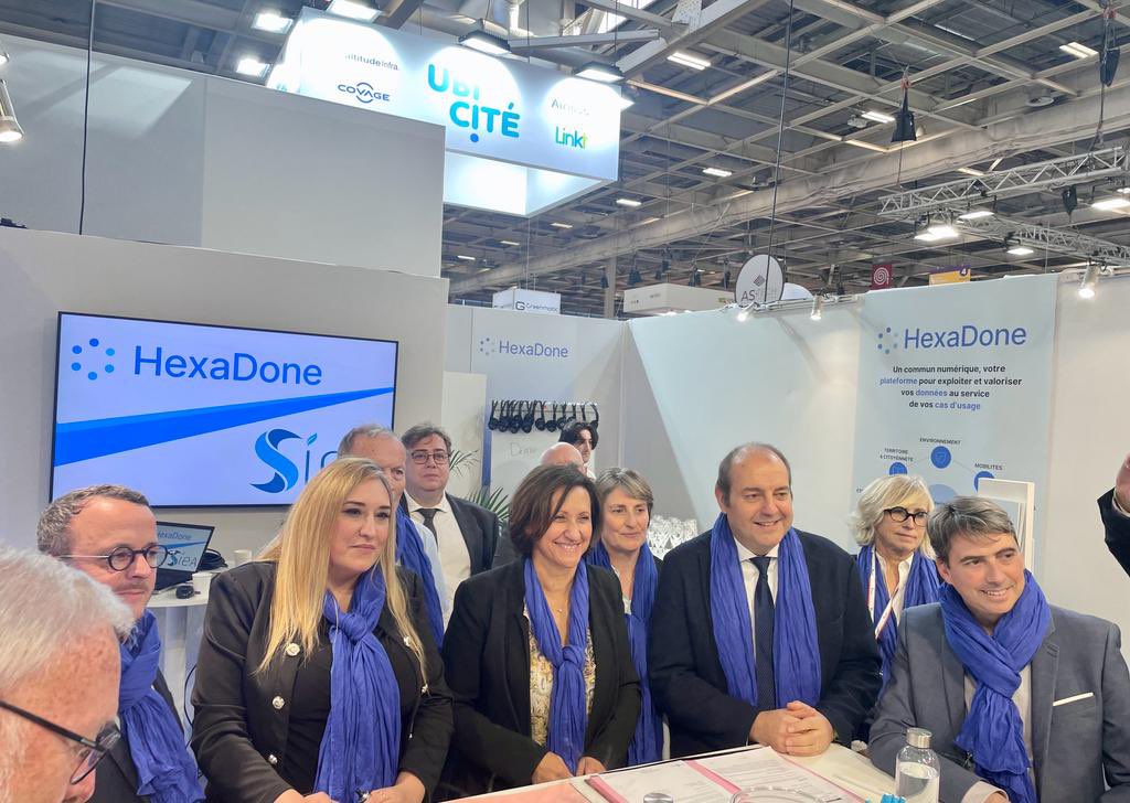 Très heureux de célébrer, 1 an après son lancement au #SMCL, l’alliance de <a href="/HexaDone_/">HexaDone</a> partenaire de confiance de la donnée territoriale créé par <a href="/orange/">Orange</a> et la <a href="/BanqueDesTerr/">Banque des Territoires</a>, avec le <a href="/SIEA_01/">SIEA</a> : pour une gestion optimisée des équipements et infras dans l’Ain #data #collterr #num