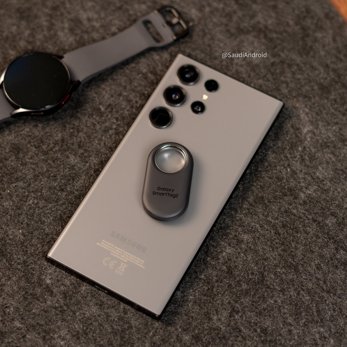 SaudiAndroid's tweet image. قطعة التتبع Galaxy SmartTag 2 

تصميم مميز تعلقها مع المفاتيح السيارة القط الشنطة وماتفقد أغراضك.

مقاومة الماء IP67
بلوتوث و UWB
عرض البوصلة+رنين
بطارية 500 يوم و 700 يوم مع وضع توفير الطاقة
تعمل مع أجهزة جالكسي فقط
سعرها 129 ريال⚪️⚫️

samsung.com/sa/mobile-acce…

#GalaxySmartTag2