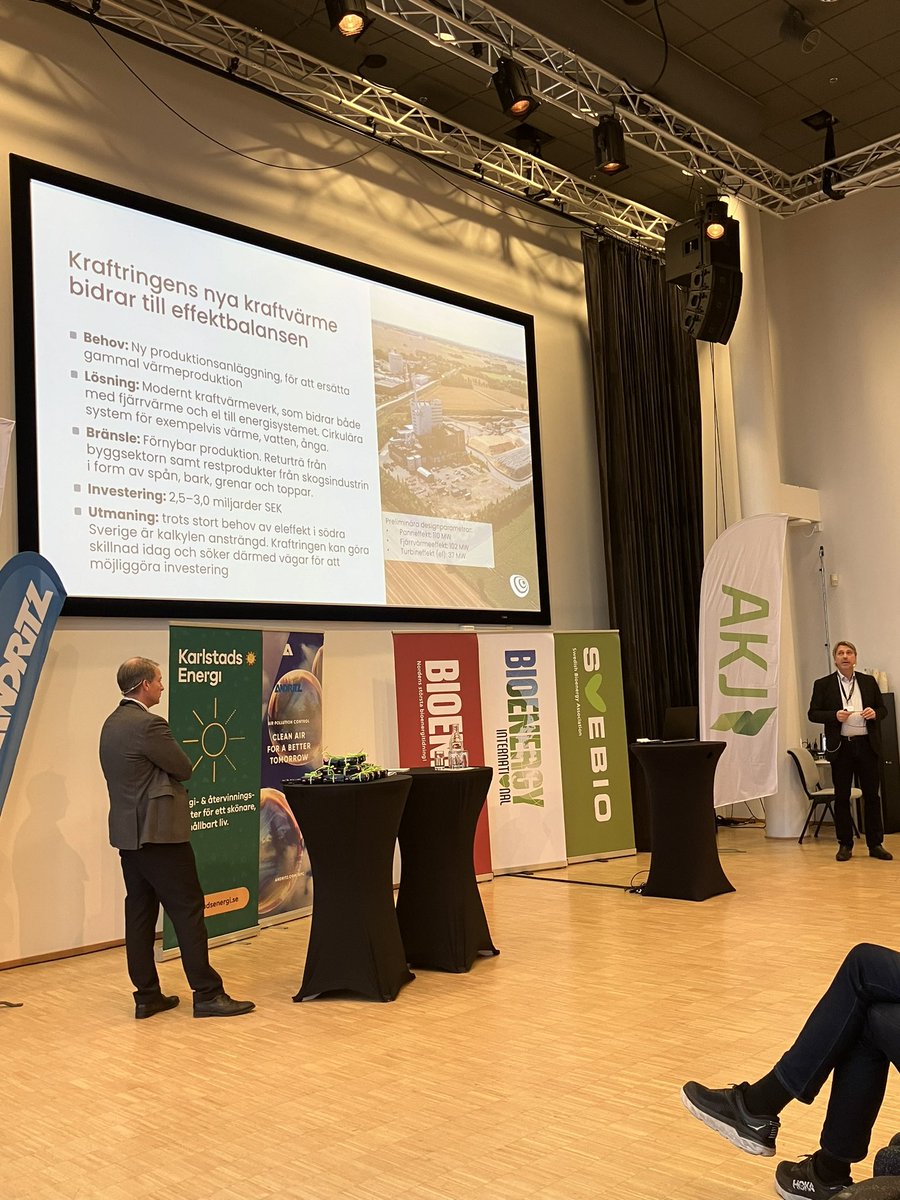 AWidmark's tweet image. @Kraftringens affärsområdeschef för värme, kyla &amp;amp; elproduktion Fredrik Fackler på @Svebios Stora Biokraft-och värmekonferens-”Vi kan bidra  med mer planerbar el från kraftvärme på men behöver tydliga besked från politik på nationell nivå att vi har gemensam syn på riskdelning”