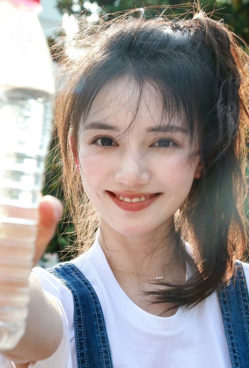 纯净如水的笑容，送给心无杂念的你 https://t.co/xvmNP5YuvN