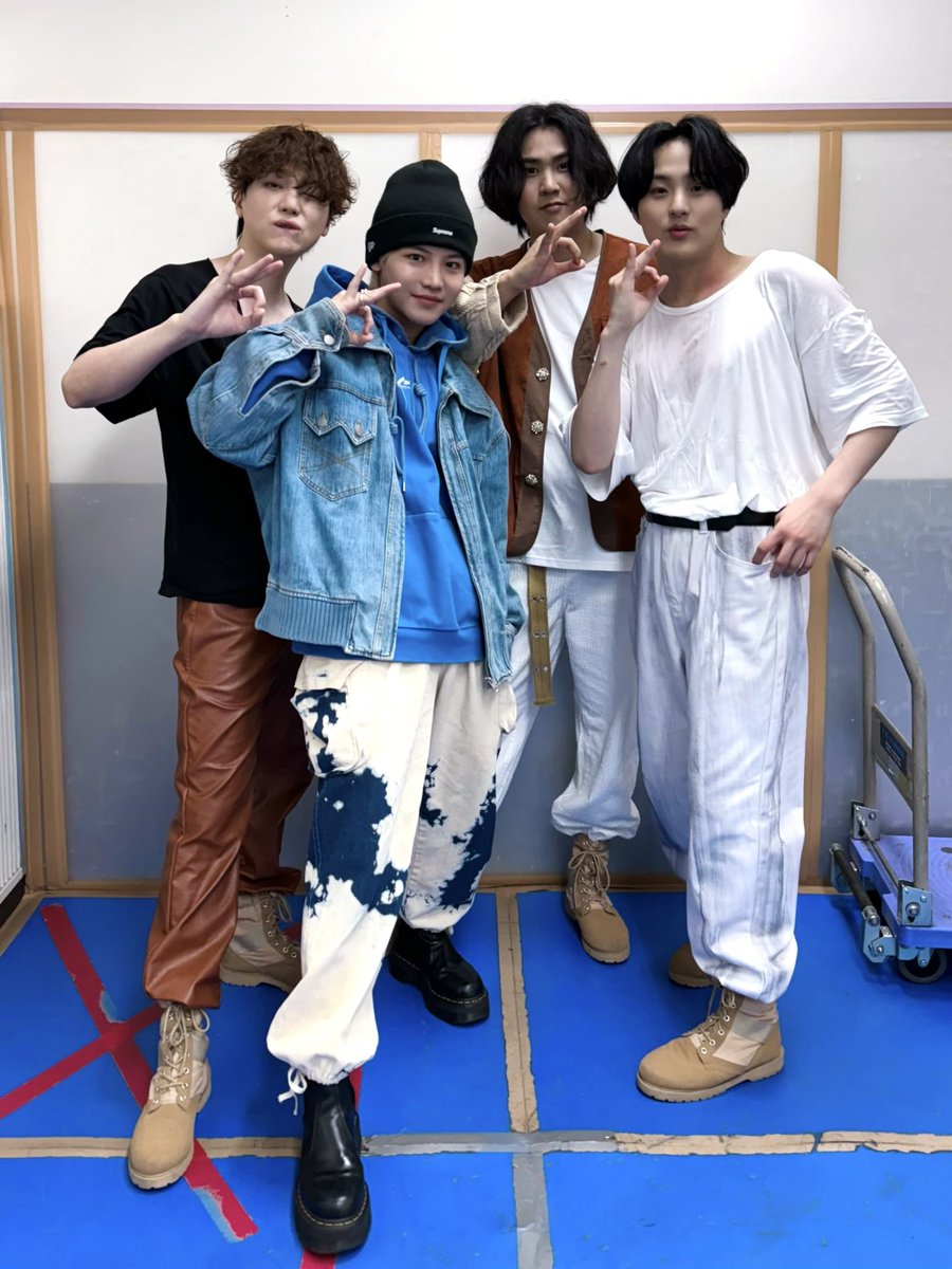 ok_yoro's tweet photo. ［#PB7 ✖︎ #YORO］
お疲れ様でした🎤 会えて嬉しかったよ👏🏻 https://t.co/sQy3MP4Uc6
