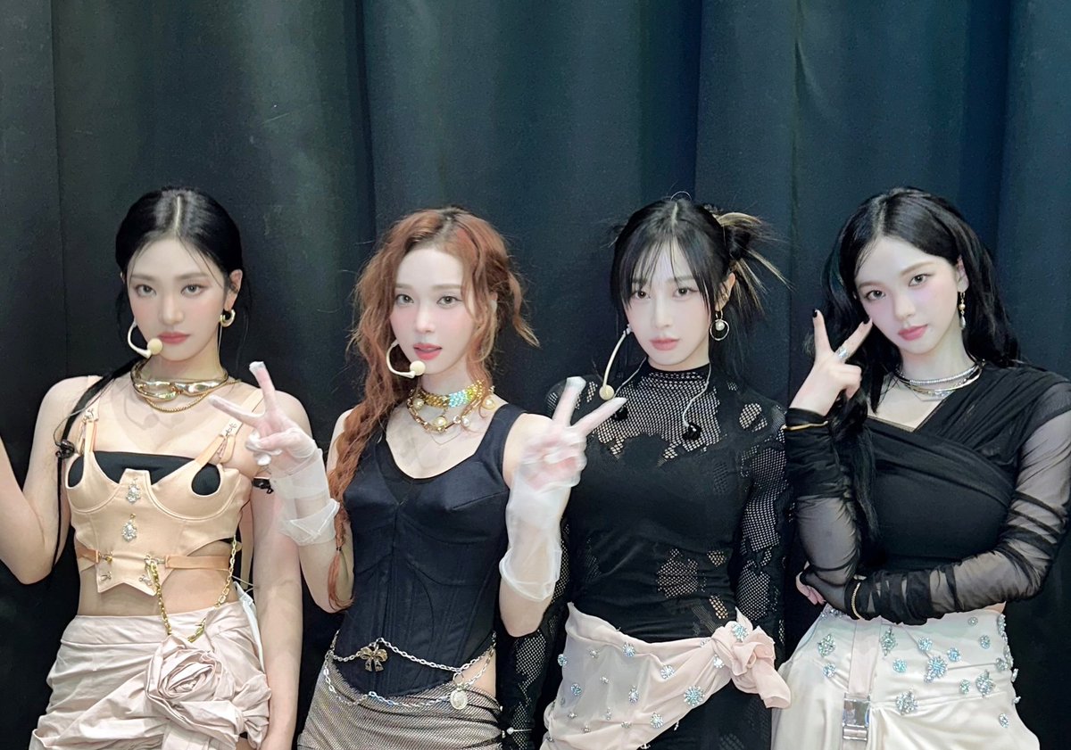 aespaining's tweet image. NPOP! It was nice to meet you.🤗