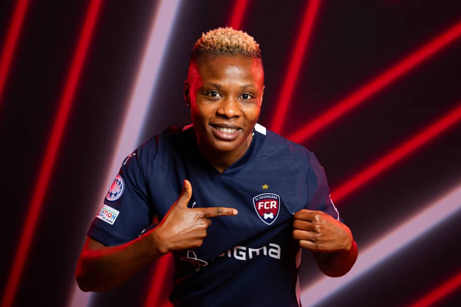 ayinde_halimatu's tweet photo. Winning requires teamwork, dedication, and a relentless drive. Make this Wednesday a goal-scoring day on and off the field. #WednesdayMotivation #HA18 #UWCL https://t.co/bpovb6bDmu