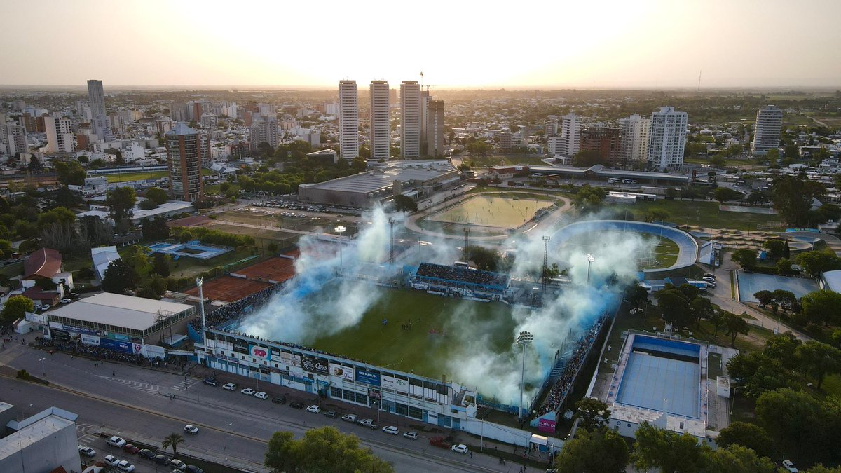 bautimaurin's tweet photo. que sea lo que Dios quiera y Dios quiera que gané el león. Es hoy, no queda otra. Vamos nosotros🦁💙 https://t.co/SB9ABMuxGZ