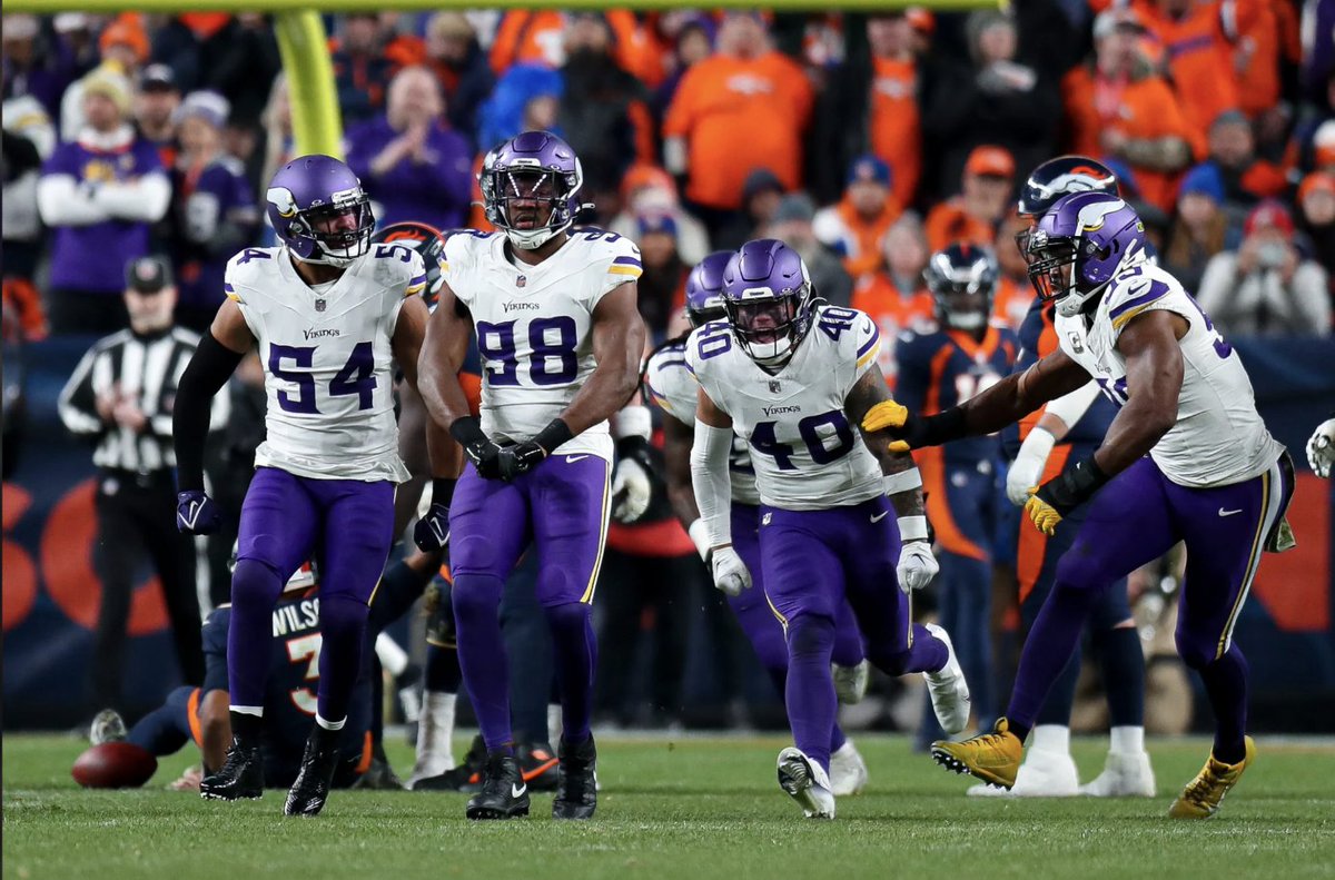 TPPSkol's tweet photo. Ivan Pace Jr. didn't have the highest run defense grade or just the rookies, or the linebackers, but all defenders.  His 92.5 was the best in the league for week 11.

#SKOL 

📸 Alli Rusco https://t.co/IuBKJ3UzVD