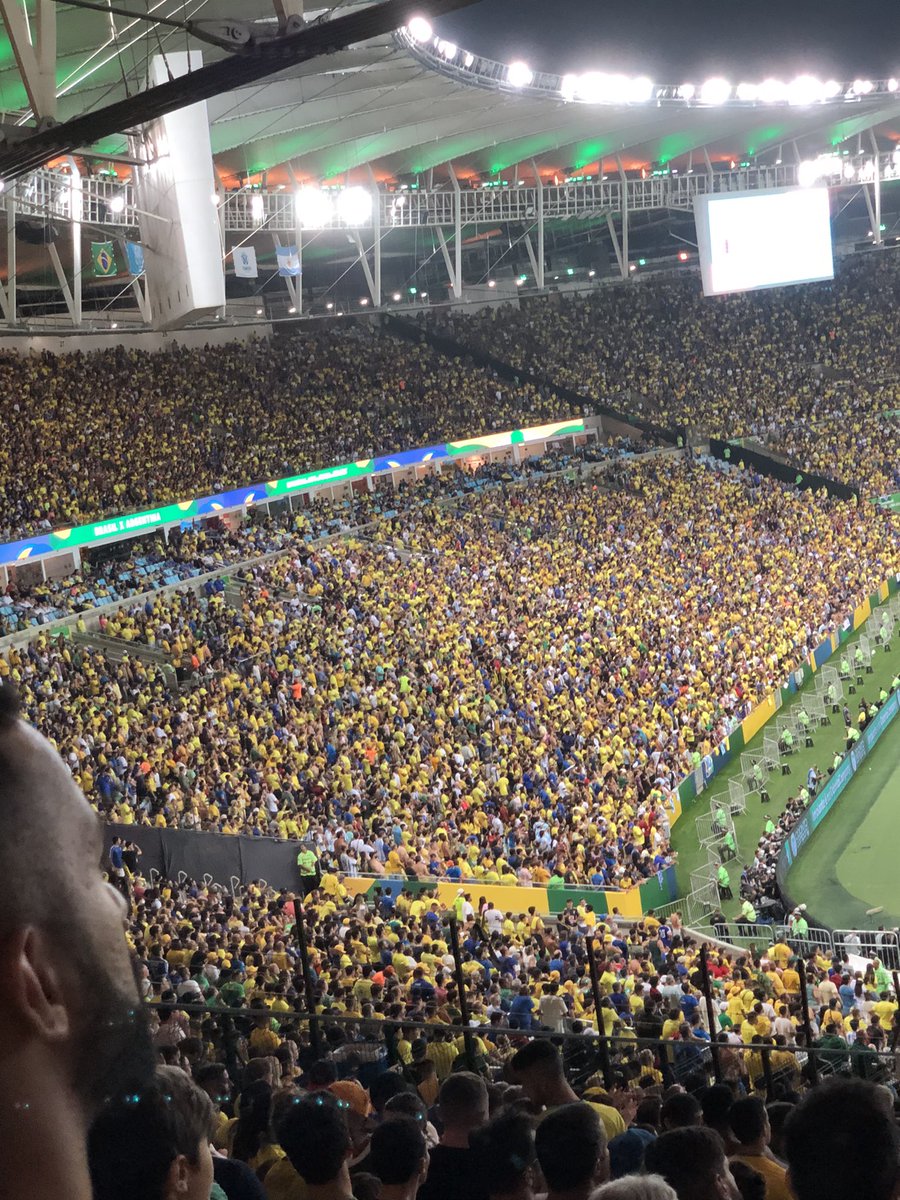juniorporte97's tweet photo. Mais um sonho de garoto realizado. Vivi uma noite de Brasil x Argentina 🇧🇷🇦🇷❤️ https://t.co/mEdtE768Vu
