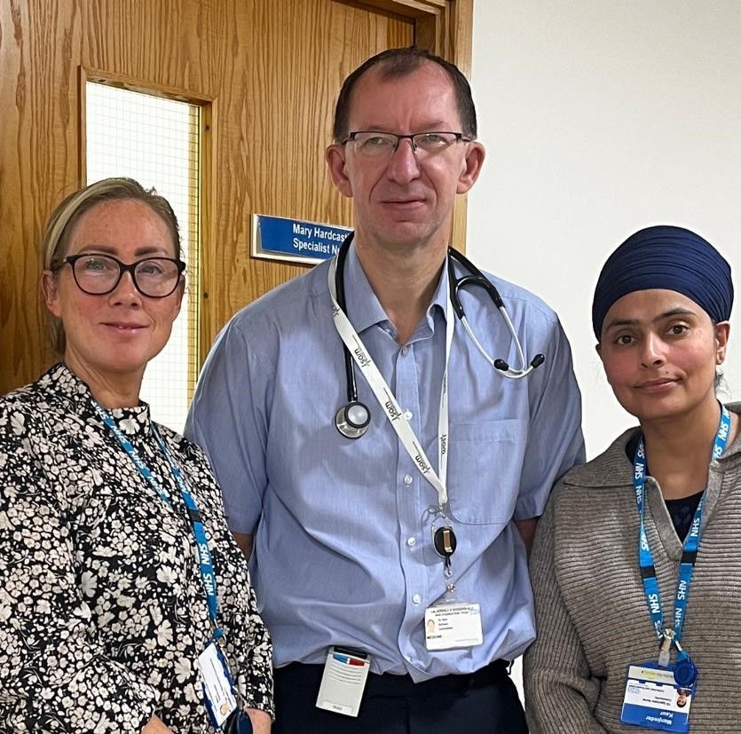 CHFTNHS's tweet photo. Our community-based tuberculosis (TB) team can again screen people coming to the UK from places with a high TB cases, with many now getting treated.

All thanks to our terrific TB Team (pictured) who have spent the past four years working hard to start clinics again after Covid. https://t.co/ttI4djBTdL
