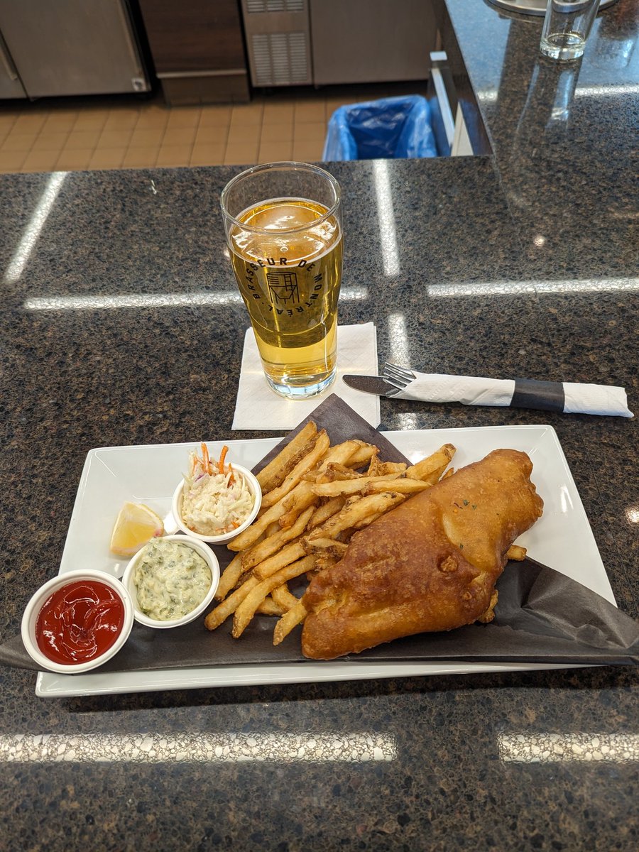 #fishandchips #beer #lunch #traveldays✈️