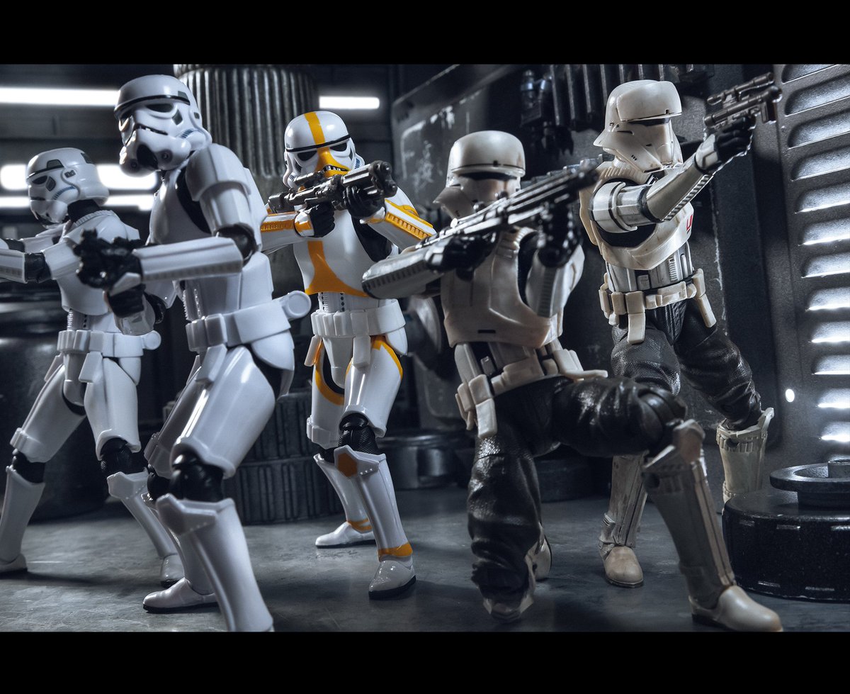Empire's legions! #StarWars #Stormtrooper #toyphotography #photography #ACTIONFIGURES #toys #Chile <a href="/starwars/">Star Wars</a> <a href="/sw_holocron/">Star Wars Holocron</a> <a href="/ClassicStarWars/">Classic Star Wars</a> <a href="/lucasfilm/">Lucasfilm</a> <a href="/Hasbro/">Hasbro</a>