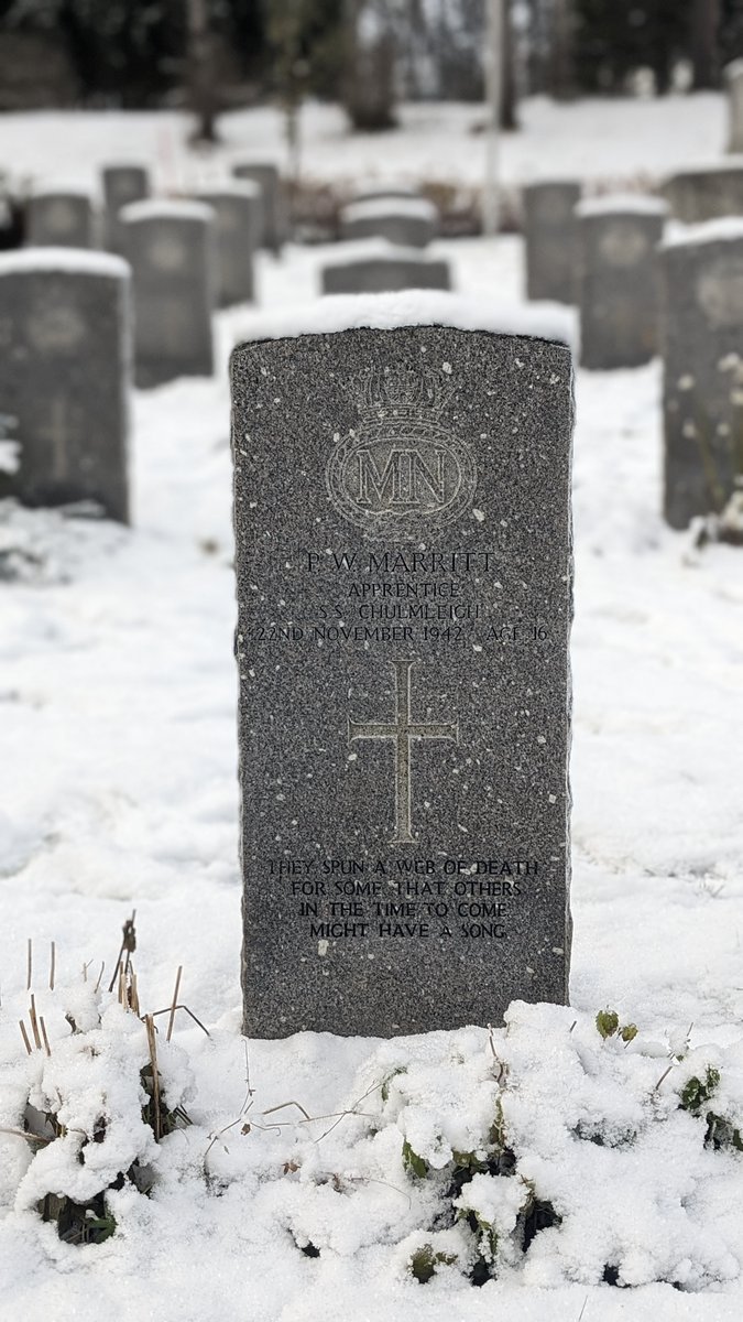 The grave of Apprentice Peter Marritt, who died #OTD in 1942, while serving on the Merchant Navy ship the S. S. Chulmleigh. 

He was 16 years old.

Peter now lies in our care in Tromso Cemetery, Norway.