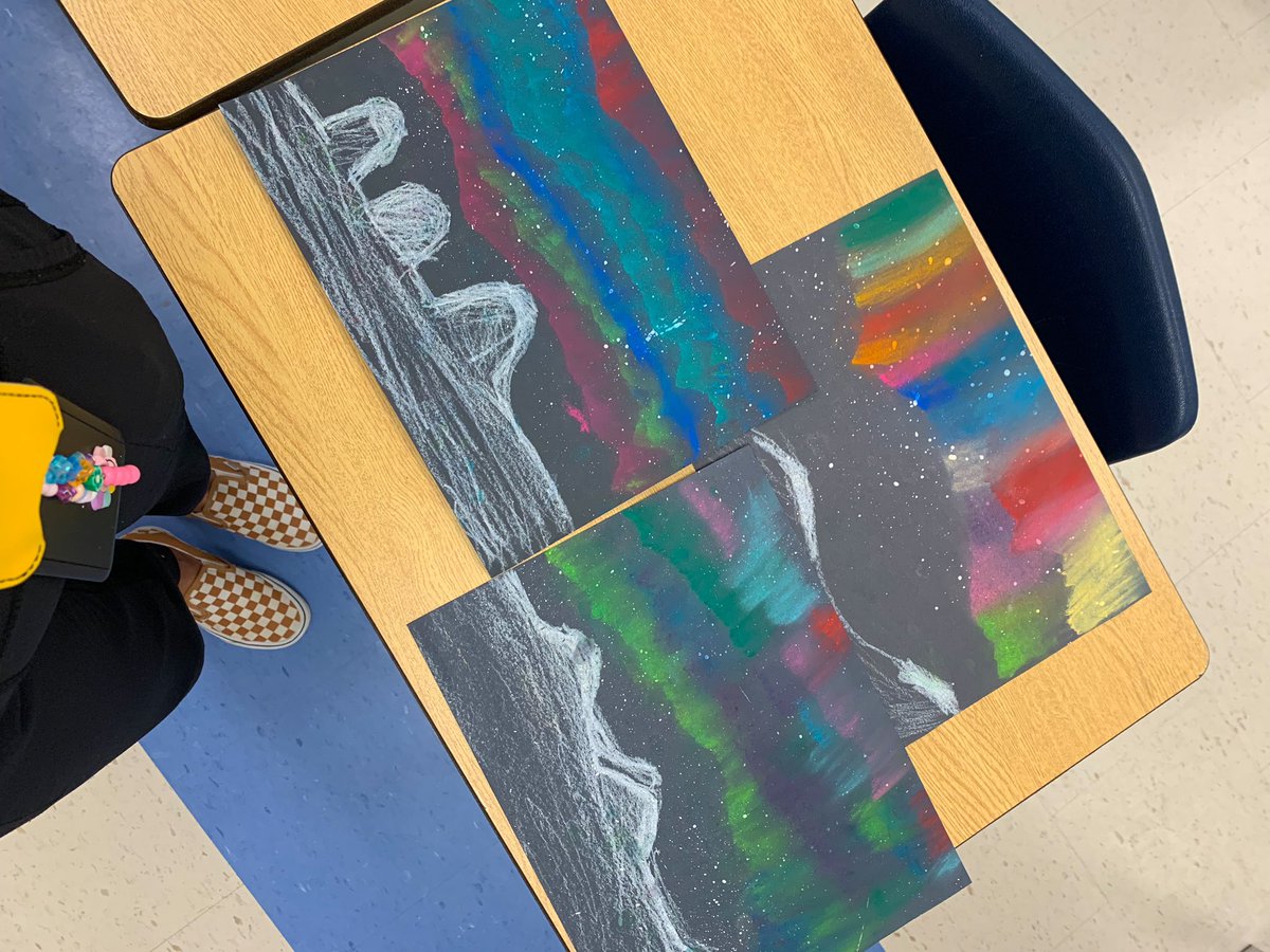 extraelementary's tweet image. Fun with pastels, paper, colour, and texture with some Northern Lights art in fourth @P_Bayview @SCDSB_Schools