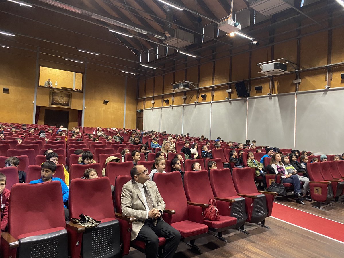 golcuk_mem's tweet photo. TÜBİTAK Bilim Söyleşileri 🔬
Ömer Seyfettin Ortaokulu Kazıklı Kervansaray Kültür Merkezinde Gebze Teknik Üniversitesi Çevre Mühendisliği Bölümü öğretim üyesi Doç. Dr. Murat Eyvaz tarafından "Suyu Korumak: Kaçınılmaz Strateji" konulu söyleşiyi gerçekleştirmiştir.
@tcmeb https://t.co/KLOnqioAtM