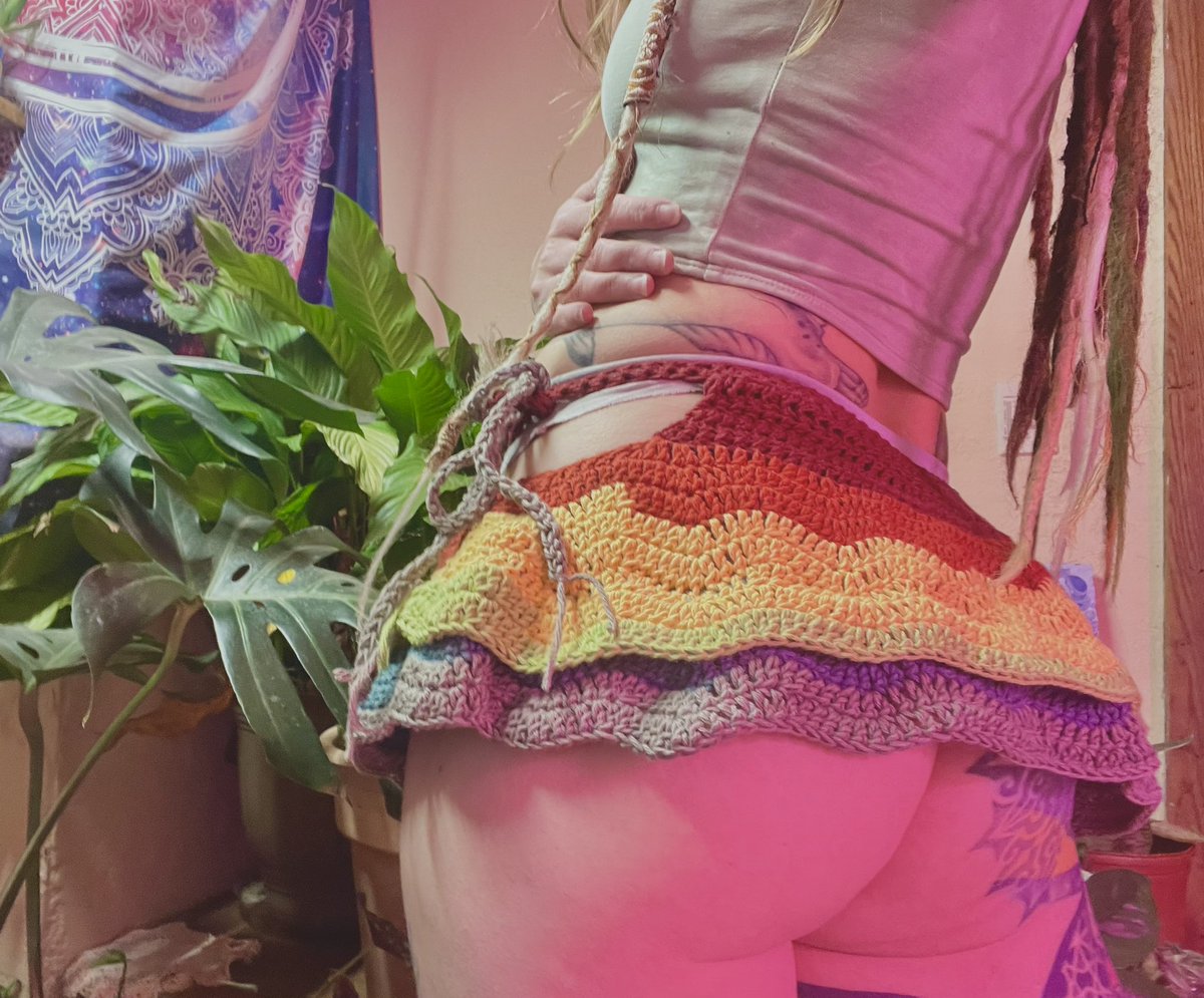 smol_eco_babe's tweet photo. Good morning #tattedbooty https://t.co/soHiOQNz6p