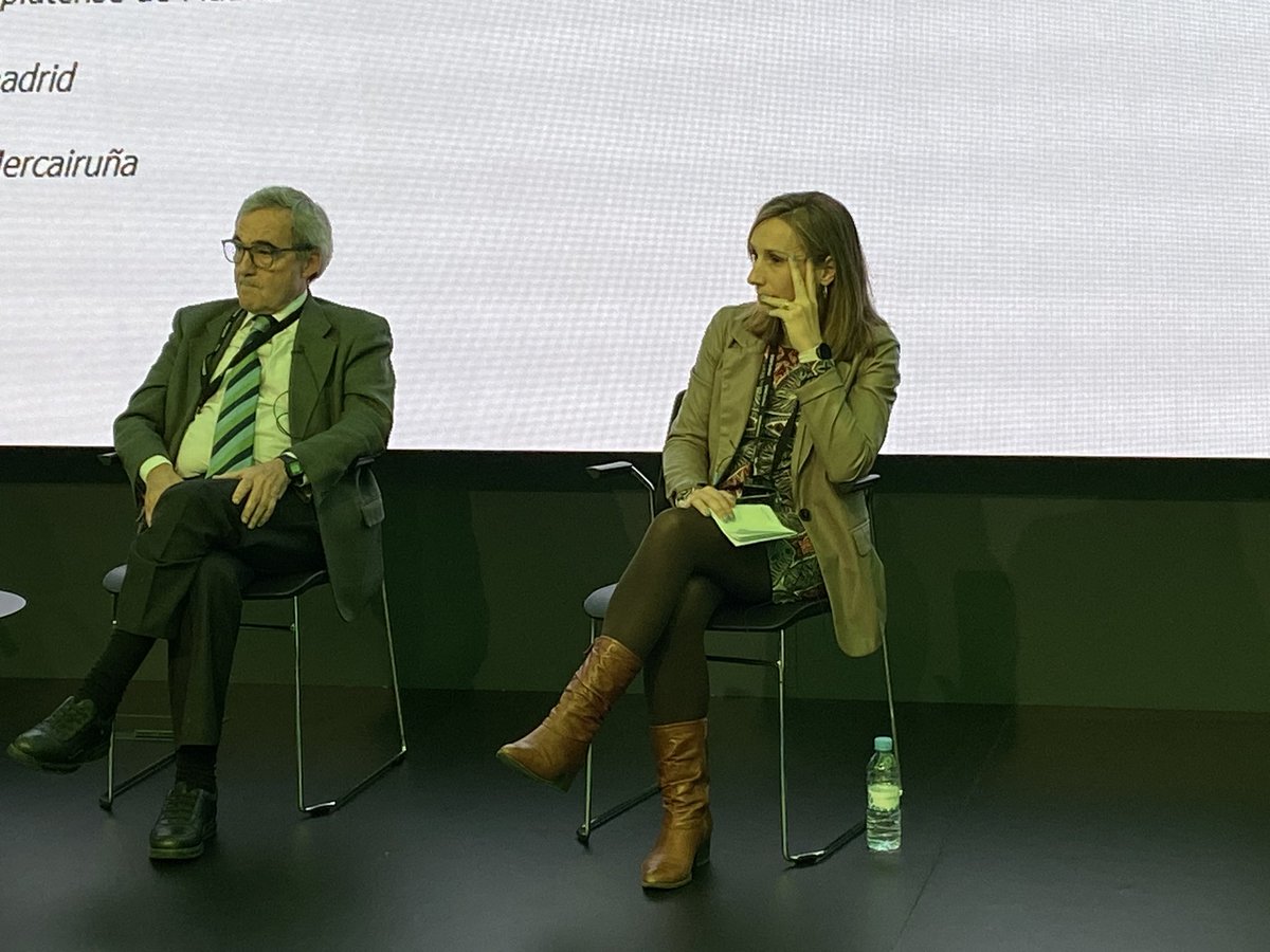 <a href="/unicomplutense/">Complutense</a> <a href="/LauragemaCG/">LauraCristobal</a> <a href="/Efeagro/">Efeagro</a> <a href="/Merca_Cordoba/">MercaCórdoba</a> <a href="/emoyestrada/">eduardo moyano</a> <a href="/iesa_csic/">IESA CSIC</a> <a href="/mercamadrid_hoy/">Mercamadrid</a> @mapagob <a href="/mercabilbao/">mercabilbao</a> <a href="/MercalicanteSA/">Mercalicante, S.A.</a> <a href="/mercasevilla/">Mercasevilla</a> <a href="/MercagranadaSA/">Mercagranada S.A</a> <a href="/Mercavalencia1/">Mercavalència, S.A.</a> <a href="/MercaolidUAV/">Mercaolid</a> <a href="/Mercazaragoza1/">Mercazaragoza</a> <a href="/esFIAB/">FIAB</a> <a href="/ASEDAS_ORG/">ASEDAS Supermercados</a> <a href="/UAM_Madrid/">UAM Autónoma Madrid</a> <a href="/felipemedmar/">Felipe Medina</a> <a href="/Mercabarna_mb/">Mercabarna</a> <a href="/igmagarzo/">Ignacio G. Magarzo</a> <a href="/VJMARTIN_UCM/">VJ Martín Cerdeño</a> <a href="/mercalaspalmas/">Mercalaspalmas</a> <a href="/mercatenerife/">MERCATENERIFE</a> Dos #Mercas dos realidades en el modelo de concentración del eslabón mayorista de #pescado

Uno de los mercados más grandes del 🌍 #Mercamadrid y uno más reducido #Mercairuña

🐟Modelos con gran capacidad de adaptación a la evolución de hábitos de compra y consumo 

#IForoMercasa