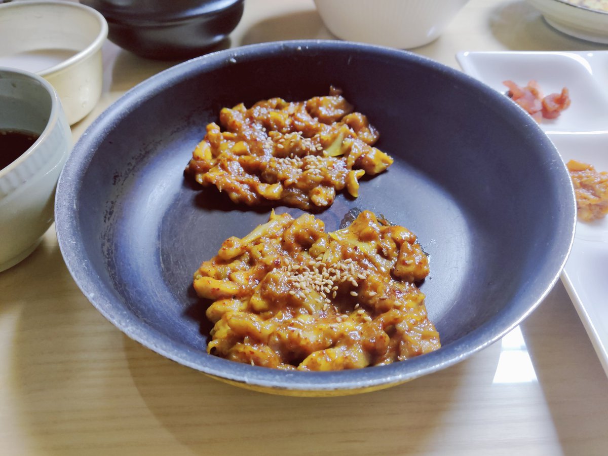 Cookery class in Seoul. Learned to cook bibimbap, dakgalbi and haemul paejon (seafood pancakes). Sooooo delicious!