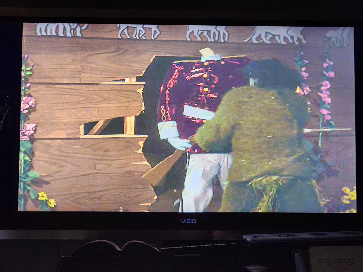 TomsTwinSOJ's tweet image. Post-Halloween is for fantasy films, and the NYC stations used to show the best on T-Day. Today, I'm returning to my youth with "March of the Wooden Soldiers"! That decapitation stuck with me, and the end battle rivals LOTR! #LaurelAndHardy #fantasyfilms #Thanksgiving #MutantFam