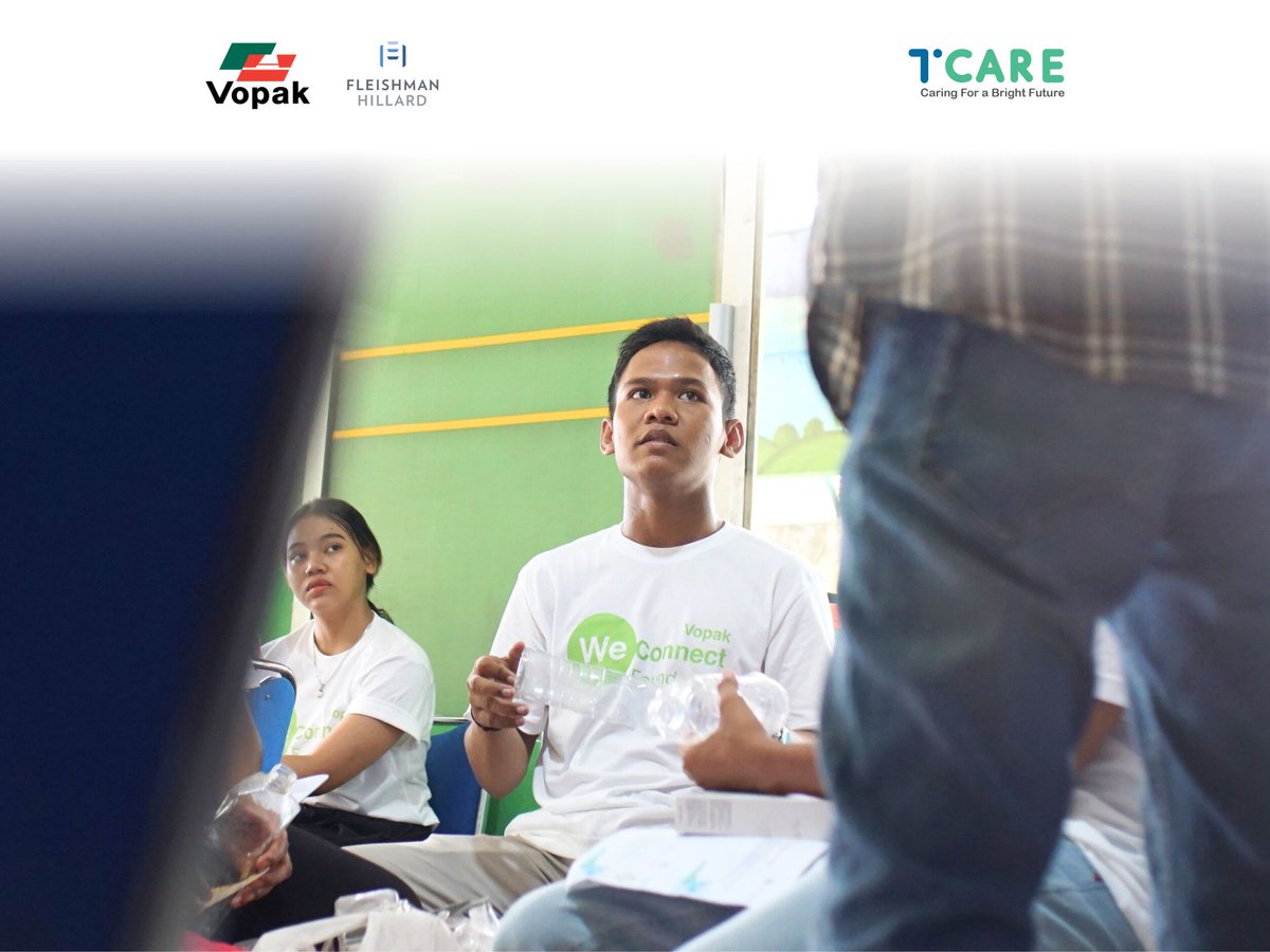 tcareid's tweet photo. Para peserta pelatihan berhasil mencapai sejumlah target, diantaranya kemampuan dalam pemilahan dan penyortiran bahan baku sampah plastik, pengetahuan mengenai potensi harga jenis bahan baku plastik, serta pemahaman mengenai fungsi mesin cacah plastik dan SOP penggunaannya. https://t.co/CtSe1UMSVi