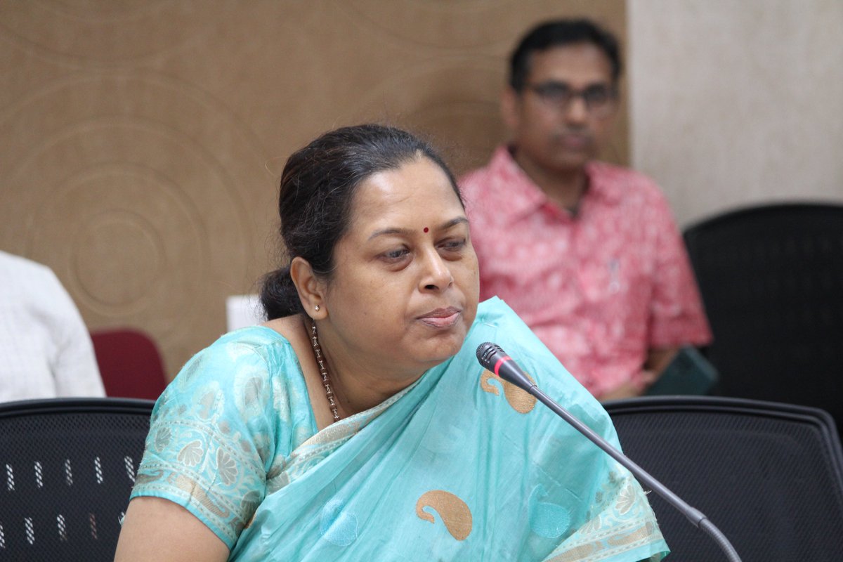 sird_pr_odisha's tweet photo. #SIRDPR has been providing support for capacity building and training of PRI members to #OSDMA on #DisasterManagement and DRR. With a vision to create disaster warriors from every households a MoU has been signed by #SIRD&amp;PR with #OSDMA. https://t.co/4GxTSXFJDi