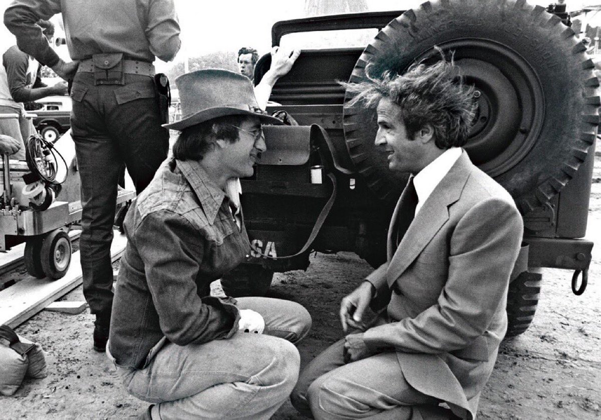 DannyDrinksWine's tweet photo. Steven Spielberg &amp; François Truffaut, on the set of 'Close Encounters of the Third Kind' (1977) https://t.co/RshuC3S2Tu