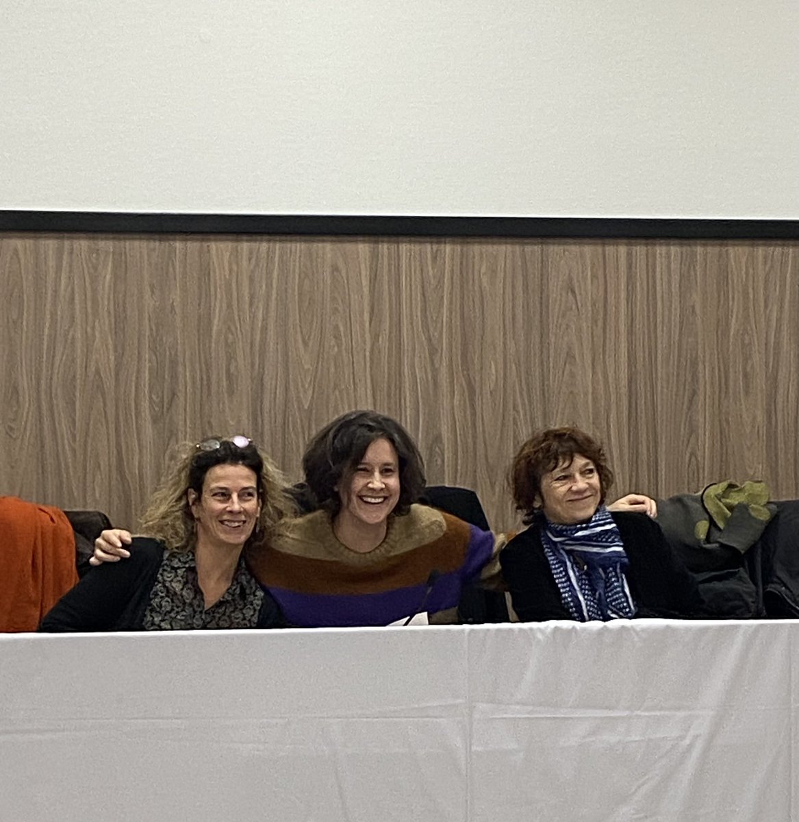 Hier nous avons eu le plaisir d’assister à la restitution du projet LYSIERES, (résidence croisée journaliste chercheur)
Avec Caroline Brun chercheuse <a href="/Inserm/">Inserm</a> au laboratoire PGNM 
Sylvie Montaron et Muriel Florin du journal <a href="/leprogreslyon/">Le Progrès Lyon</a> 

<a href="/UniversiteLyon/">Université de Lyon</a>  <a href="/UnivLyon1/">Université Lyon 1</a> <a href="/CNRS_dr07/">CNRS Rhône Auvergne</a>