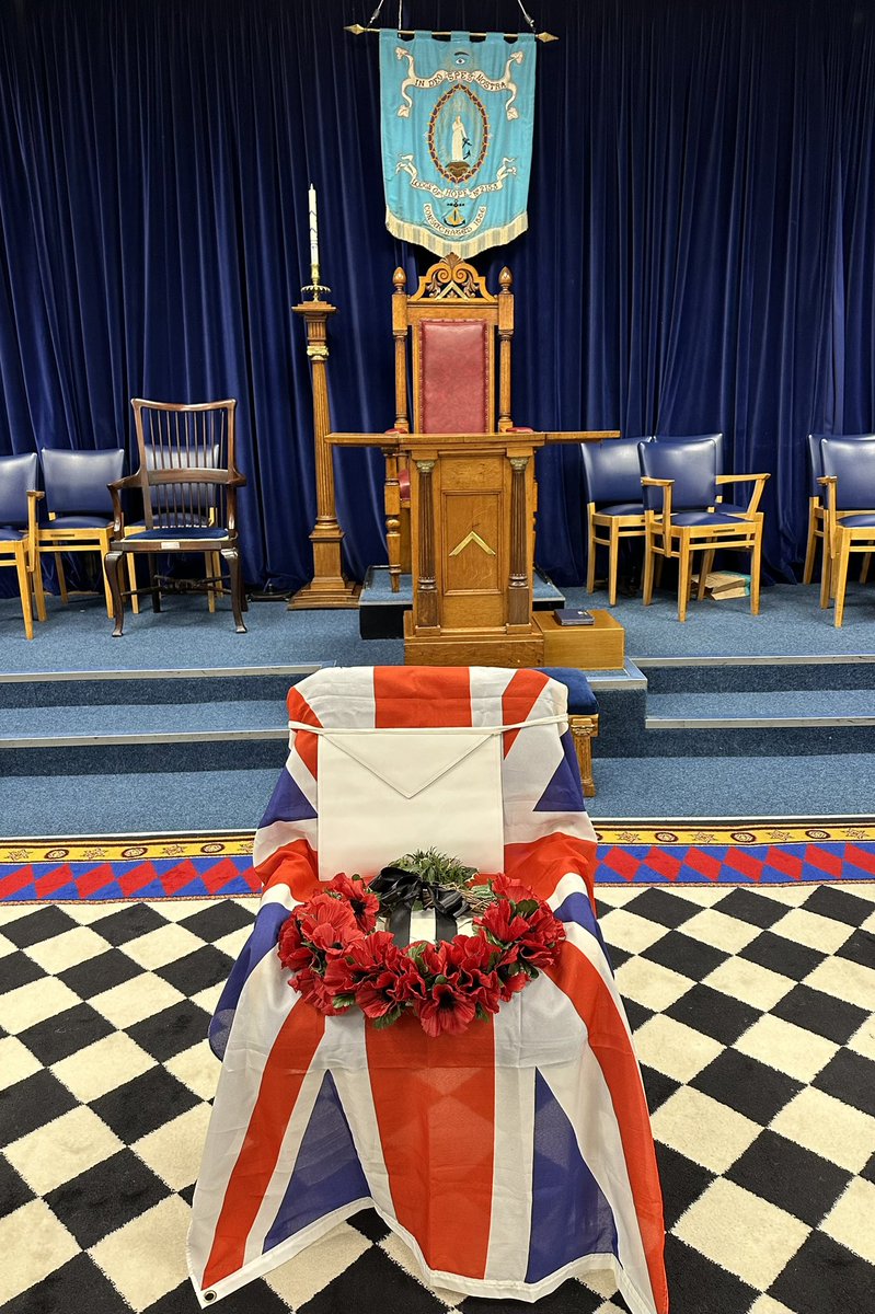 closeph1's tweet photo. A moving &amp; poignant ceremony  WM and Officers of The Lodge of Hope 2153.
Remembering brethren who gave all &amp; did not return from World War 1/2
Vacant Chair Ceremony, conducted with utmost dignity &amp; respect in recognition of those brethren named from the lodge History records. 🙏 https://t.co/vF7dZwOWhf