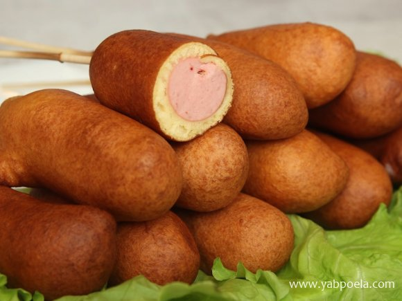 mrsyardn's tweet photo. Tackled the challenge of whipping up homemade corn dogs for the first time – a tasty kitchen experiment! 🌭👩‍🍳 #CookingAdventures #HomemadeDelights #CornDogCreation https://t.co/E1rHGeYX7b