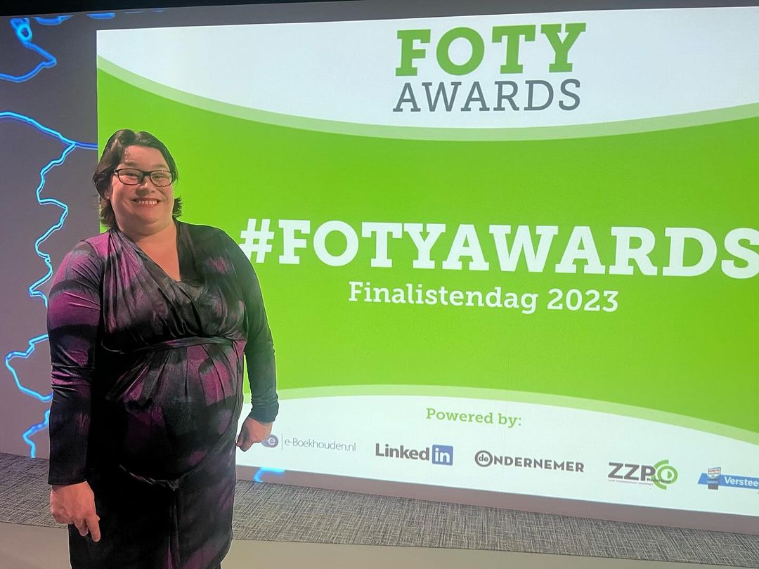 24/11 van 11-13.00 uur is de uitreiking van <a href="/fotyawards/">FOTY Awards</a>. De uitreiking van de beste #zzper gebeurt in een radio-uitzending van @newbusradionl <a href="/deOndernemer/">deOndernemer</a>. Of ik nu een prijs mee naar huis neem of niet, ik ben trots dat ik finalist ben met mijn bedrijf <a href="/Toegankelykheid/">Advies toegankelijkheid & inclusie bij evenementen</a>.