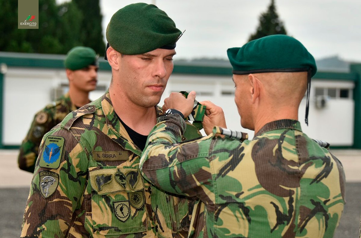 Exercito_pt's tweet photo. Exército 🇵🇹 formou 20 novos Cabos Paraquedistas.
"Que Nunca Por Vencidos Se Conheçam"
https://t.co/U2nb3xdRAP
Ao serviço dos Portugueses.
#ExércitoPortuguês #BrigRR #RPARA #paraquedistas #QNPVSC https://t.co/sL9QkHGlNa