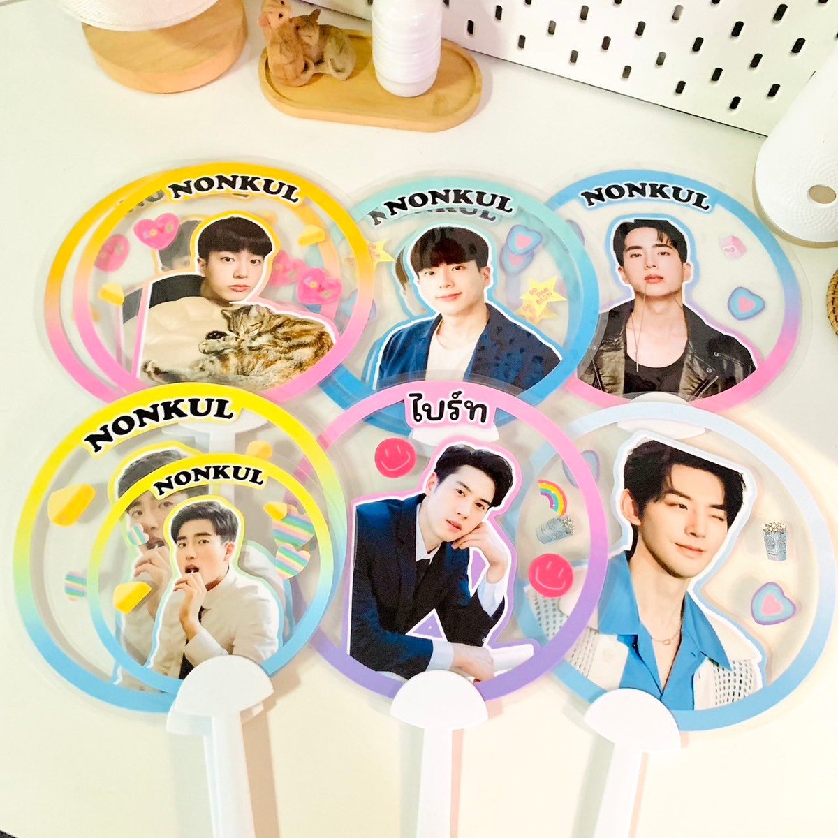 preidolshopp's tweet photo. รับทำพัดจ้าาา
ขนาดมินิ 35 บาท 16*16 
ขนาดจั้มโบ้ 45 บาท 18*18 
ค่าส่งเริ่มต้น 30 บาท
#ของขวัญวันปัจฉิม #ของแจกหน้าคอน #ของแจกปัจฉิม #ตลาดนัดบังทัน #ตลาดนัดEXO #ตลาดนัดอากาเซ่ #ตลาดนัดblackpink #ดังจุง #บุ๋นเปรม #มายอาโป #เอิร์ทม��กซ์ #อิงล็อต #หยิ่นวอร์ #ฟรีนเบคกี้ #เจมีไนน์โฟร์ท https://t.co/1lDweF2ihC