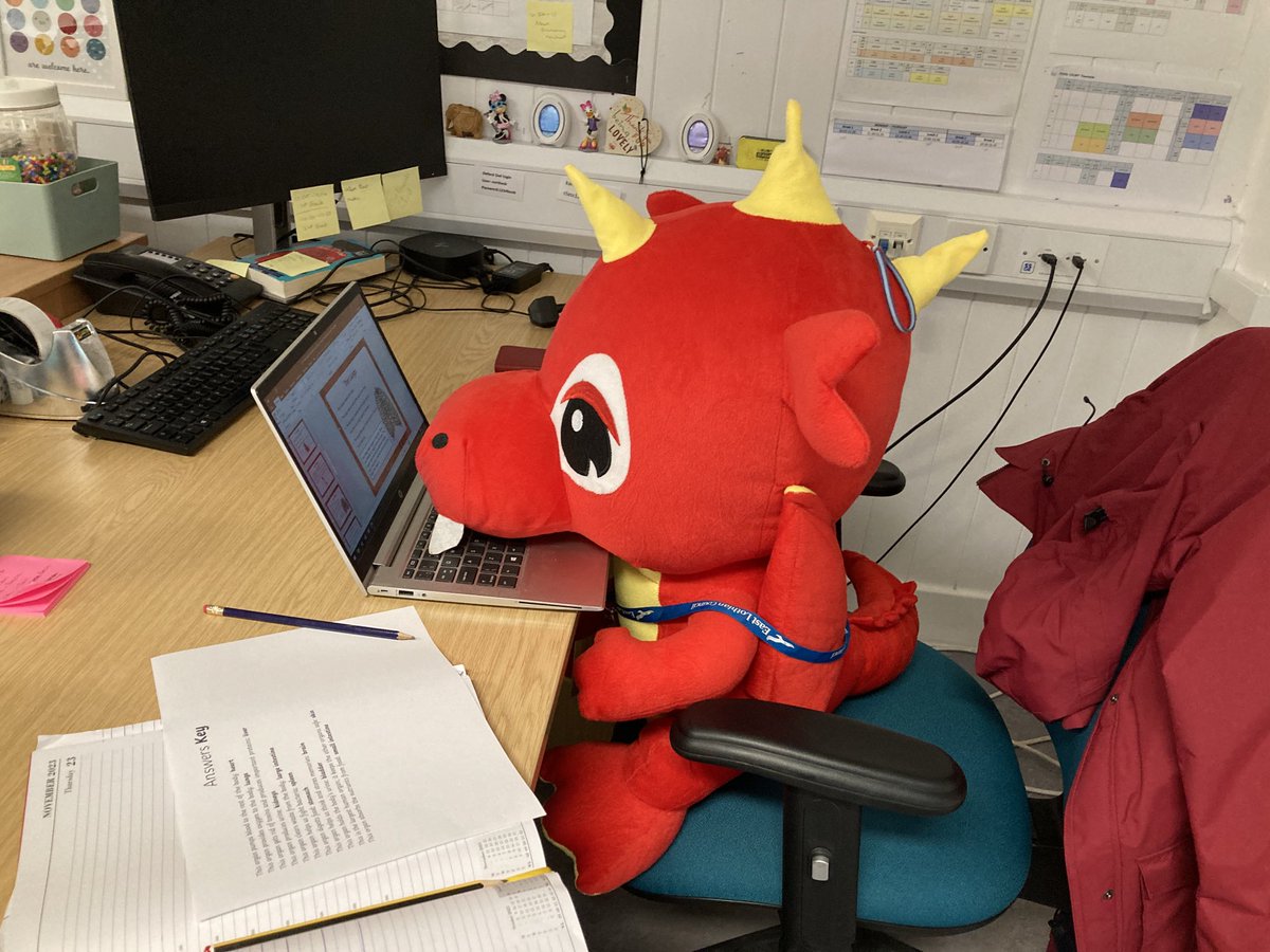 MeadowparkCP's tweet photo. Wallace (Mr. Corran) was kept busy for a while today covering a class. He managed not to start any fires. #dragonintraining  @knoxacademy https://t.co/RkrAyw1Ziz